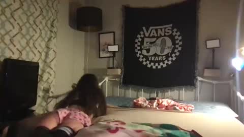 3 Vivian 3 online show from 12.22.25