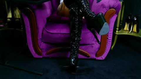 Vivian Reeve online show from 04.06.26