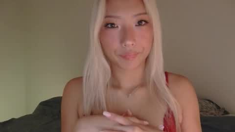 vivianwinters online show from 11.04.25