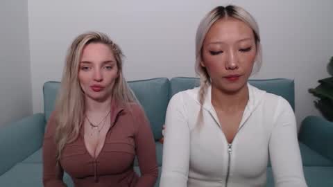 vivianwinters online show from 11.21.25