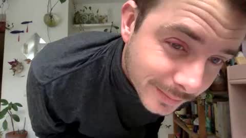 Snapshot of vivid_ether chatting on 12.11.24 Viv online show from 12.11.24