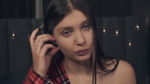 Nelly and Mari online show from 01.04.25