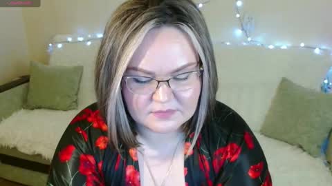 Vivien online show from 02.02.25