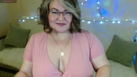 Vivien online show from 02.04.25
