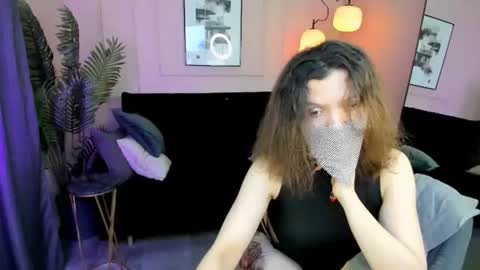 Vivien online show from 07.04.26
