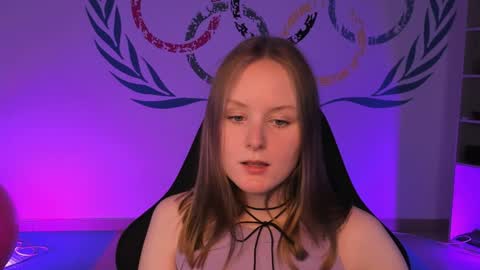 Snapshot of vivienleeigh chatting on 12.03.24 Vivien online show from 12.03.24