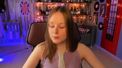 Snapshot of vivienleeigh chatting on 12.05.24 Vivien online show from 12.05.24