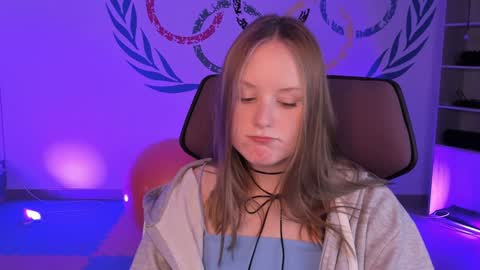 Snapshot of vivienleeigh chatting on 12.09.24 Vivien online show from 12.09.24