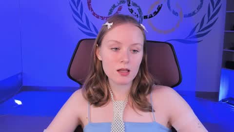 Snapshot of vivienleeigh chatting on 12.11.24 Vivien online show from 12.11.24