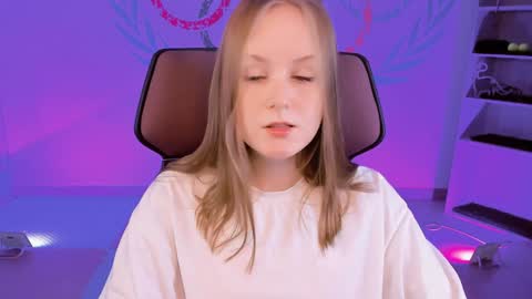 Snapshot of vivienleeigh chatting on 01.09.25 Vivien online show from 01.09.25