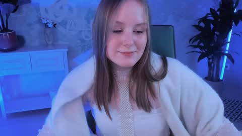 Snapshot of vivienleeigh chatting on 02.08.25 Vivien online show from 02.08.25