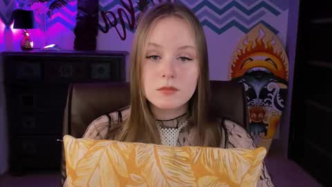 Snapshot of vivienleeigh chatting on 03.02.25 Vivien online show from 03.02.25