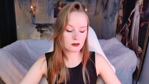 Vivien online show from 04.03.26