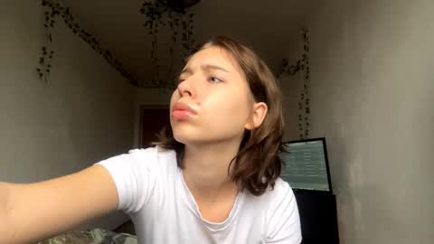 Vivi online show from 11.11.25