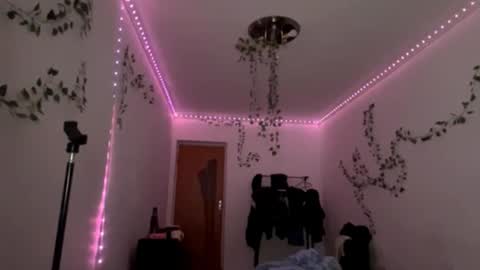 Vivi online show from 12.02.25