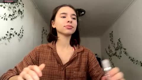 Vivi online show from 12.15.25