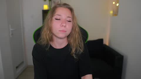 VivienVance online show from 05.28.26
