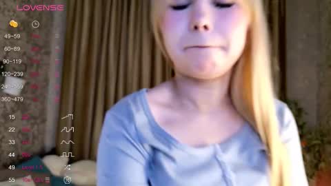 Mia Skaidrite online show from 11.06.25