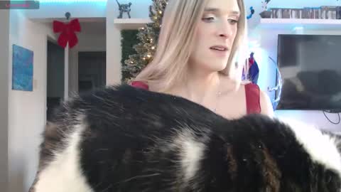 Vixen online show from 12.14.25