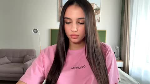 Miss Mia online show from 05.27.26