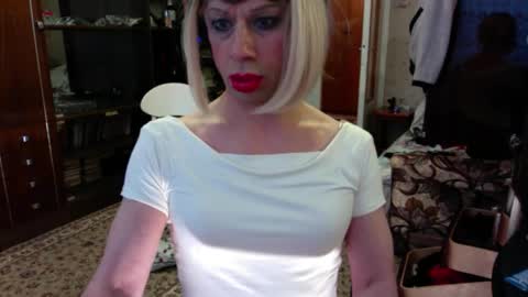 Snapshot of vladiskin chatting on 02.03.26 Violetta Elysia online show from 02.03.26