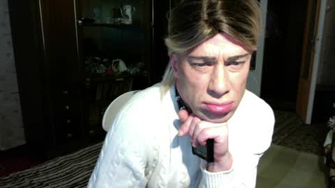 Snapshot of vladiskin chatting on 04.04.26 Violetta Elysia online show from 04.04.26