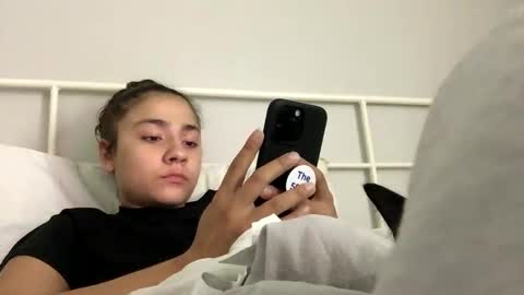 Snapshot of volentic chatting on 10.02.25 volentic online show from 10.02.25