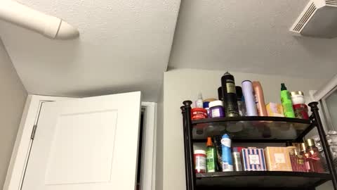 Snapshot of volentic chatting on 10.10.25 volentic online show from 10.10.25