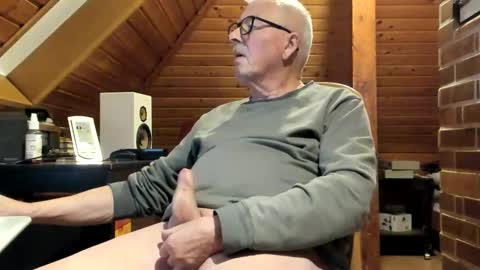 Snapshot of vonrex1 chatting on 01.11.25 heinz online show from 01.11.25