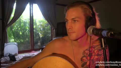 Voodoo and Lucy online show from 09.23.25