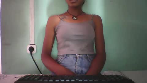 Snapshot of vounialdy chatting on 01.31.25 vounialdy online show from 01.31.25