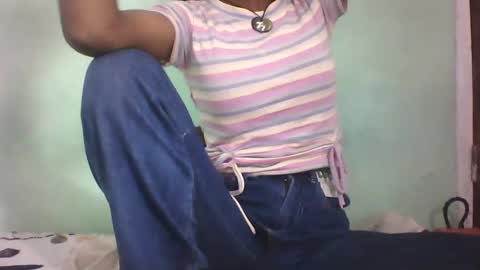 Snapshot of vounialdy chatting on 02.12.25 vounialdy online show from 02.12.25