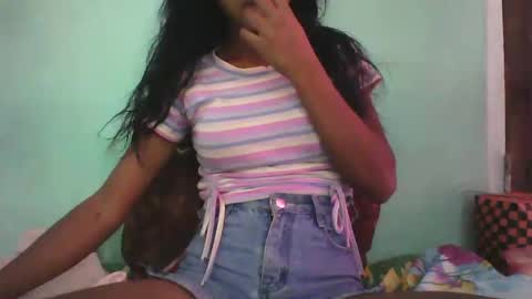 Snapshot of vounialdy chatting on 02.24.25 vounialdy online show from 02.24.25