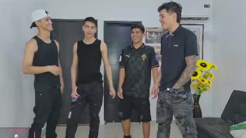 voyeurism_guys online show from 06.13.26