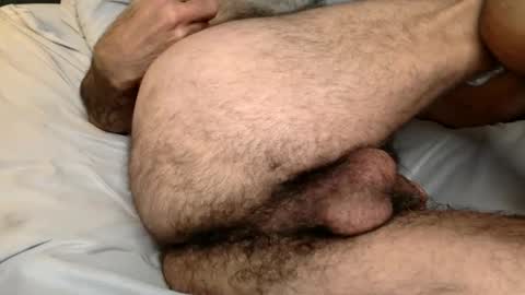 Enjoy guys of all ages if you are not on cam please dont ask for requests if i dont respond dont think im ignoring you i online show from 01.24.25