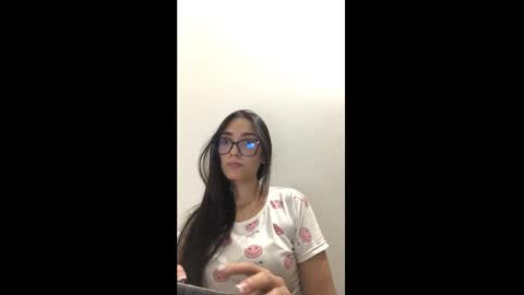 vsantini_ online show from 02.04.25