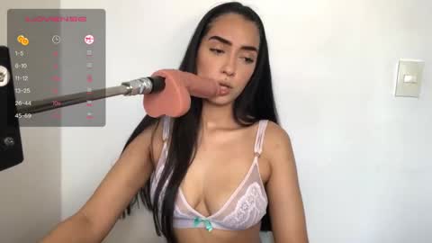 vsantini_ online show from 02.05.25