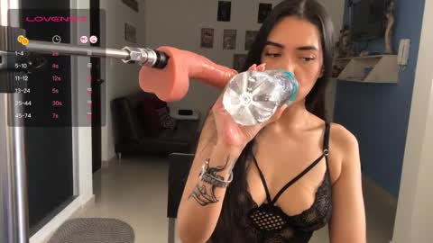 vsantini_ online show from 03.03.25