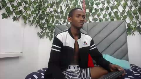 vsleyandlunaper online show from 02.23.26