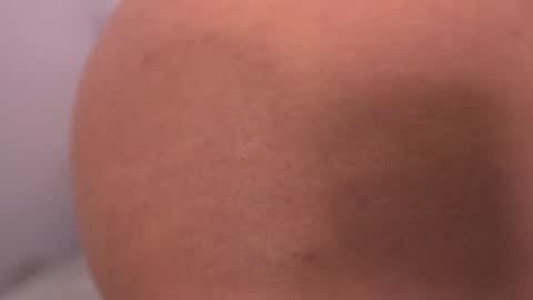 Snapshot of vvioleta_ chatting on 10.24.25 Violeta online show from 10.24.25