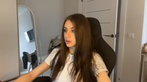 Arina online show from 04.19.26