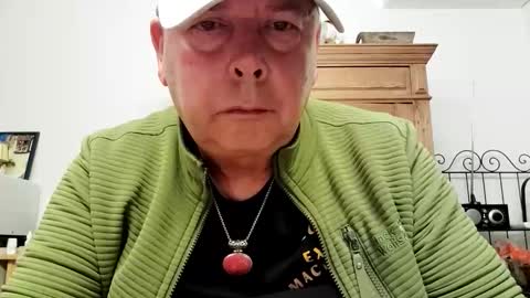 Snapshot of w714546 chatting on 09.13.25 Faustocoppiopinion online show from 09.13.25