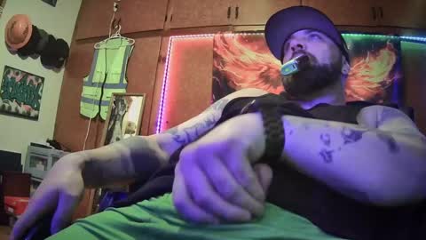 w_h_y_whohurtyou online show from 02.12.25