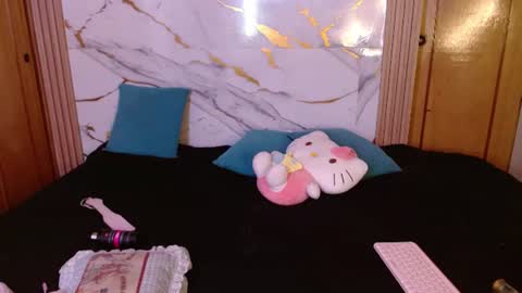 kitty SUPORT ME AND MY BABY SINGLE MOMY online show from 06.22.26