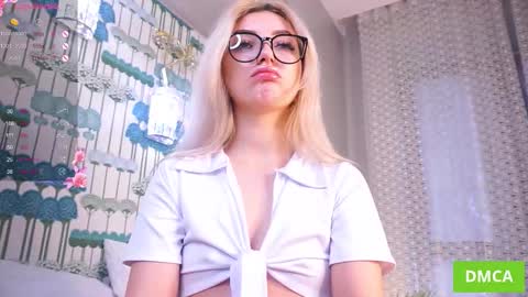  Lina online show from 10.17.25