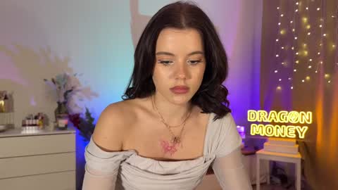 Mia online show from 12.04.24