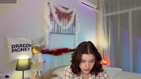 Mia online show from 01.05.25