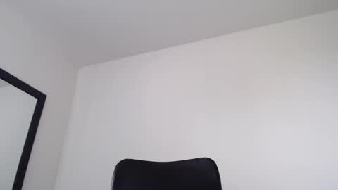 Snapshot of walter_brownn01 chatting on 01.17.25 WALTER BROWN online show from 01.17.25