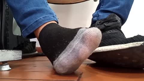 Snapshot of waltherfeet_ chatting on 12.02.24 WaltherFeet online show from 12.02.24