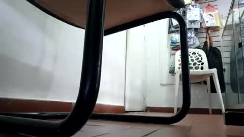 Snapshot of waltherfeet_ chatting on 12.05.25 WaltherFeet online show from 12.05.25